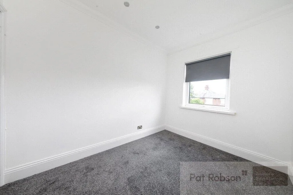 3 bedroom semi-detached house for rent