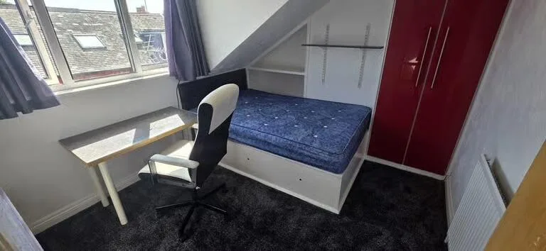 5 bedroom terraced house for rent