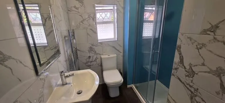 5 bedroom terraced house for rent