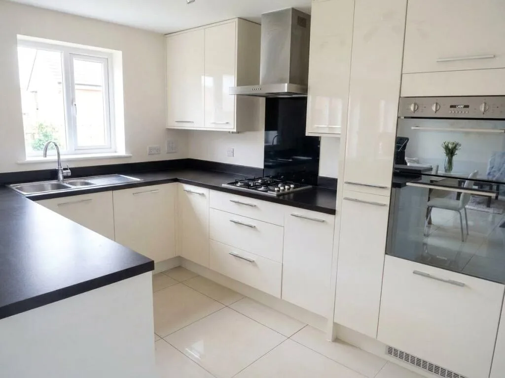 4 bedroom detached house for rent