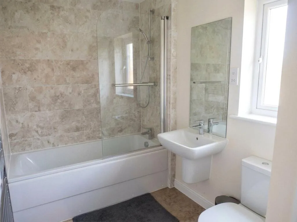 4 bedroom detached house for rent