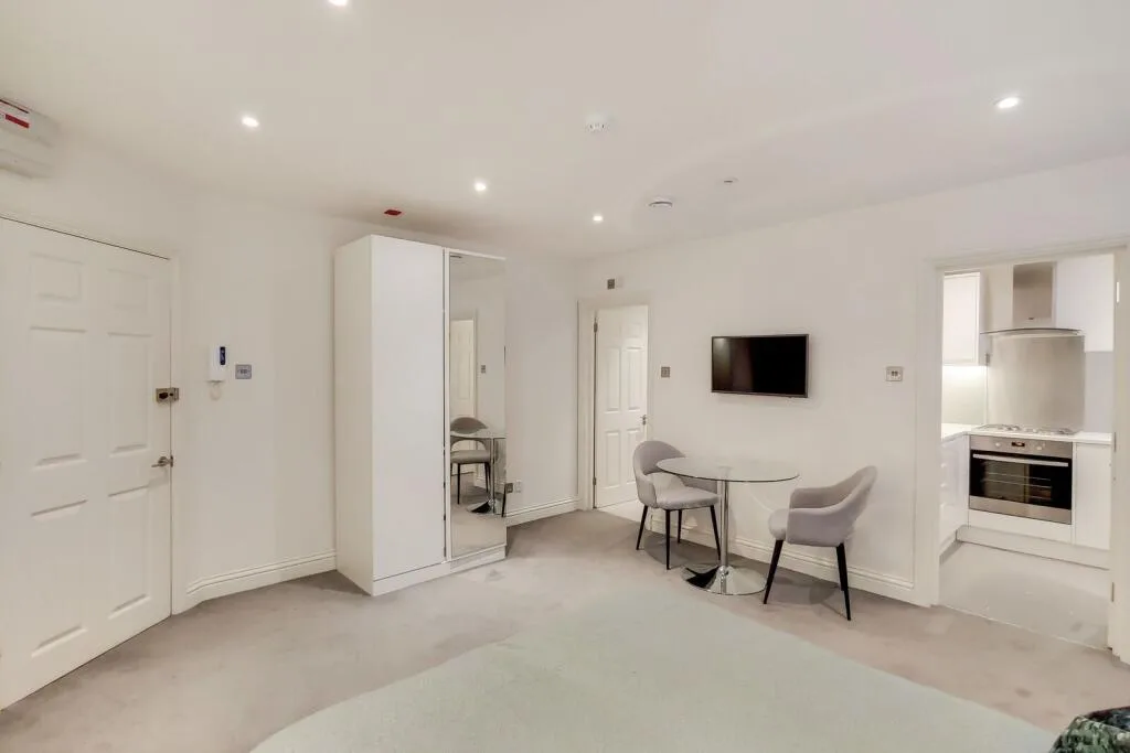 Studio flat for rent
