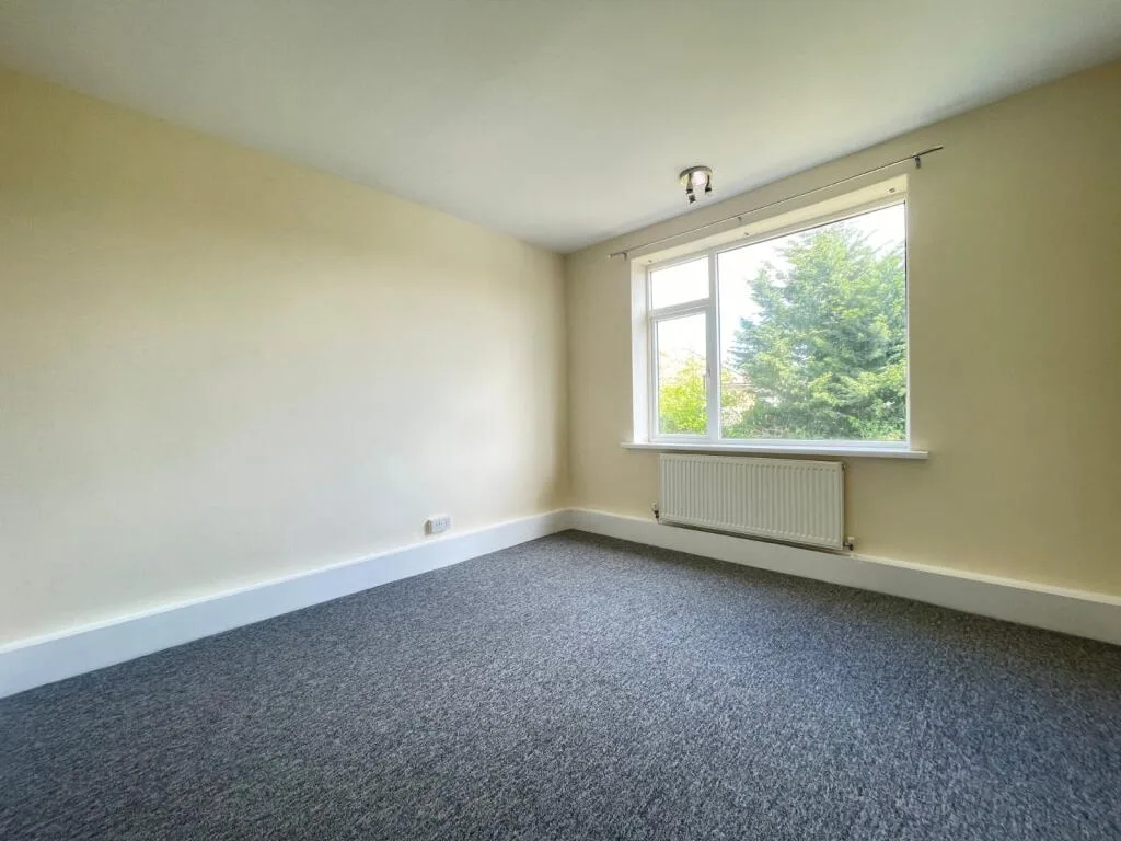 3 bedroom semi-detached house for rent