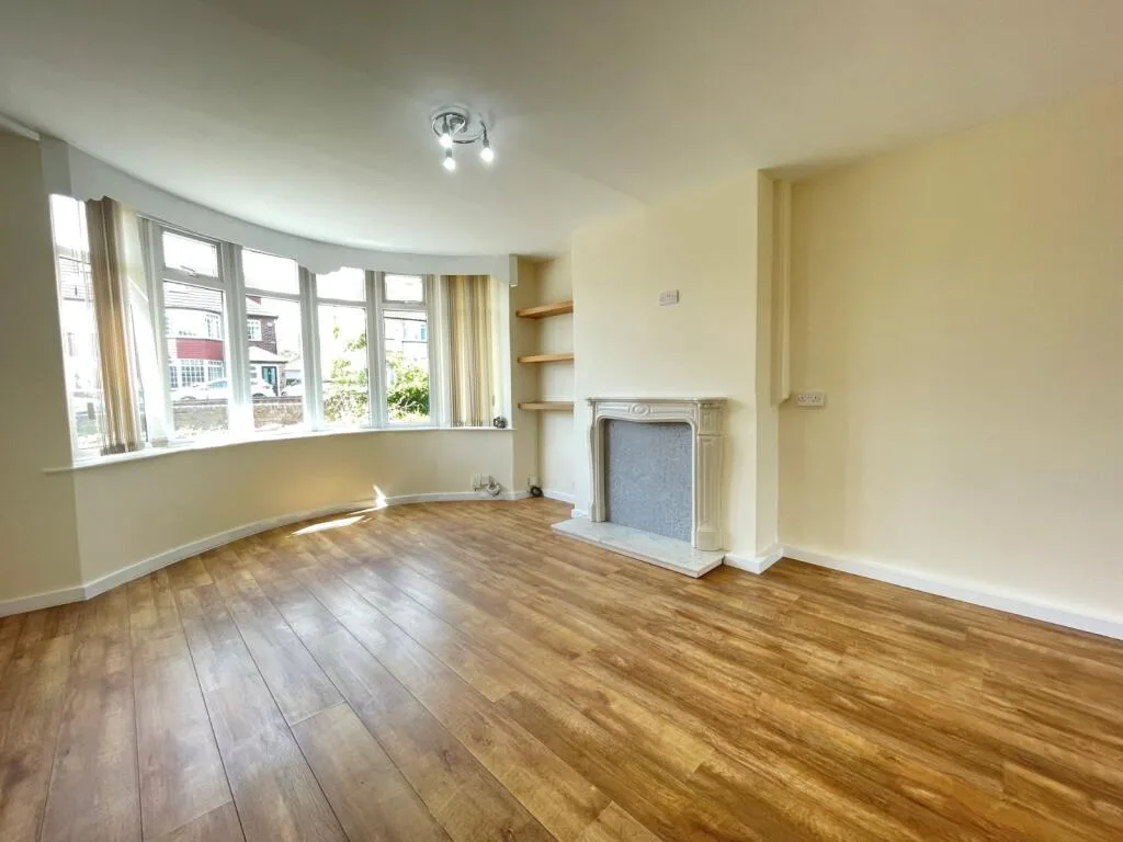 3 bedroom semi-detached house for rent
