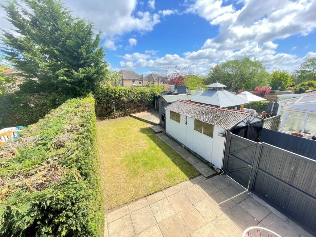 3 bedroom semi-detached house for rent