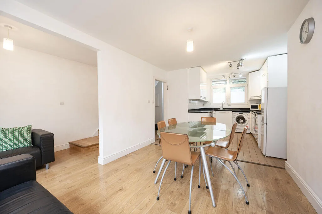 3 bedroom flat for rent