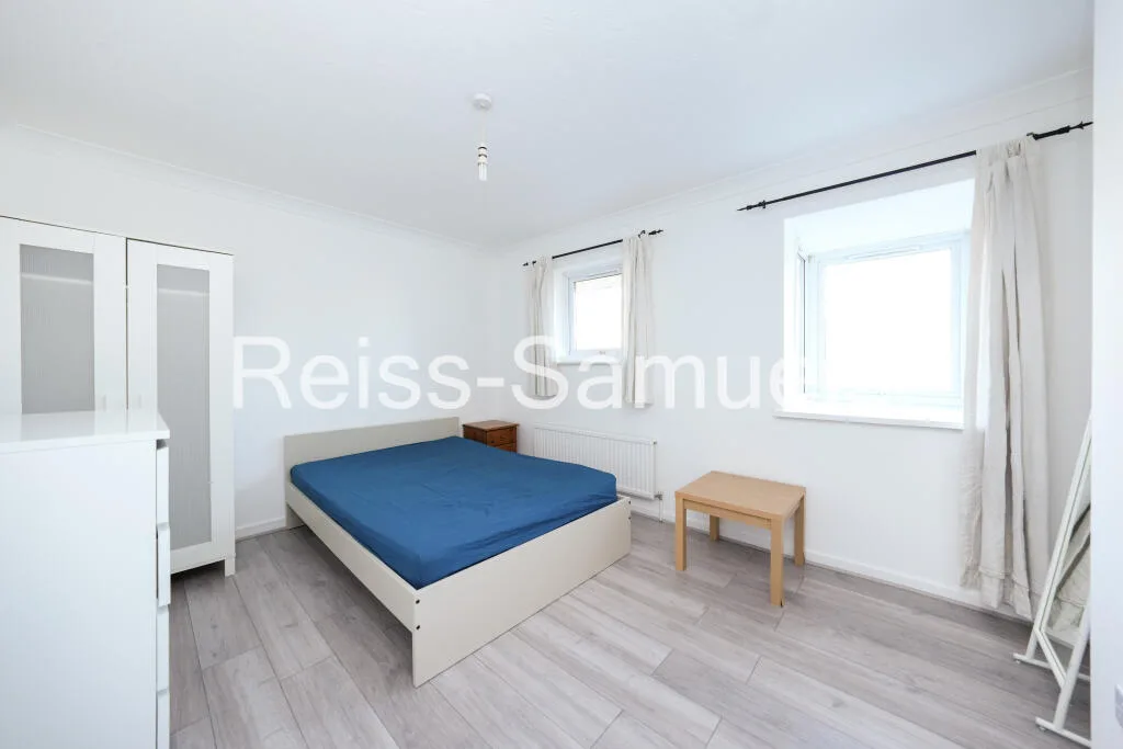 5 bedroom town house for rent