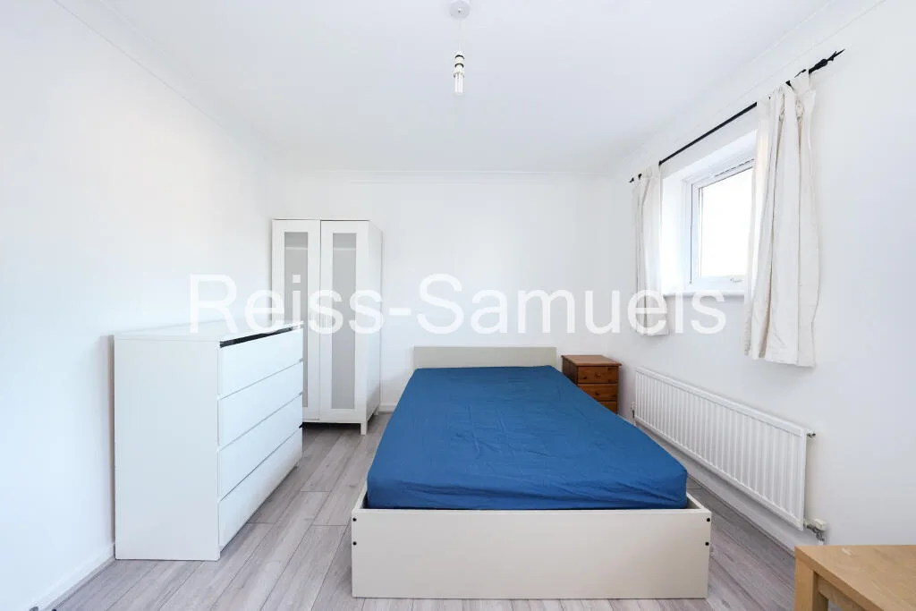 5 bedroom town house for rent