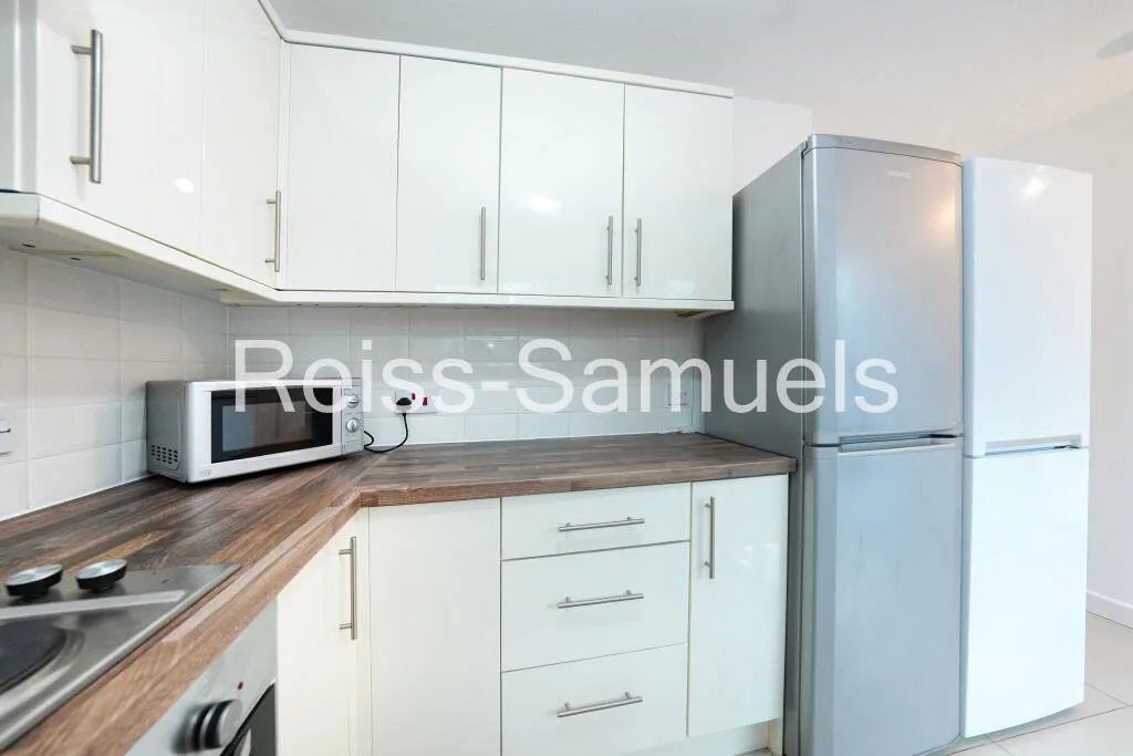 5 bedroom town house for rent