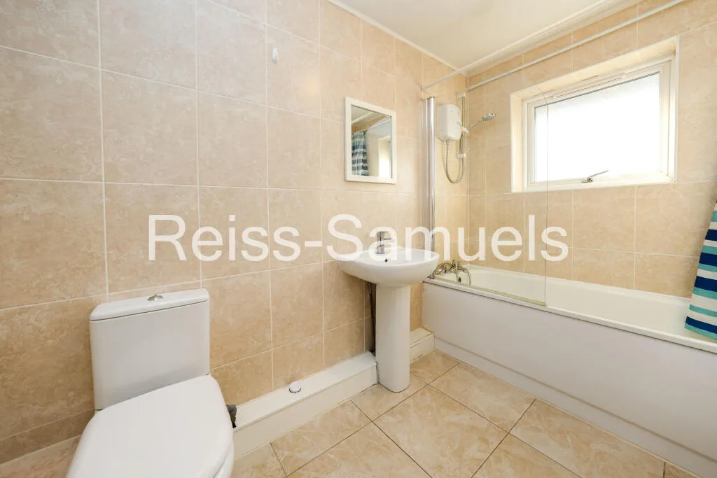 5 bedroom town house for rent