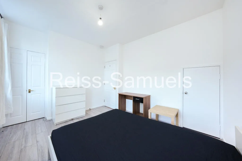 5 bedroom town house for rent