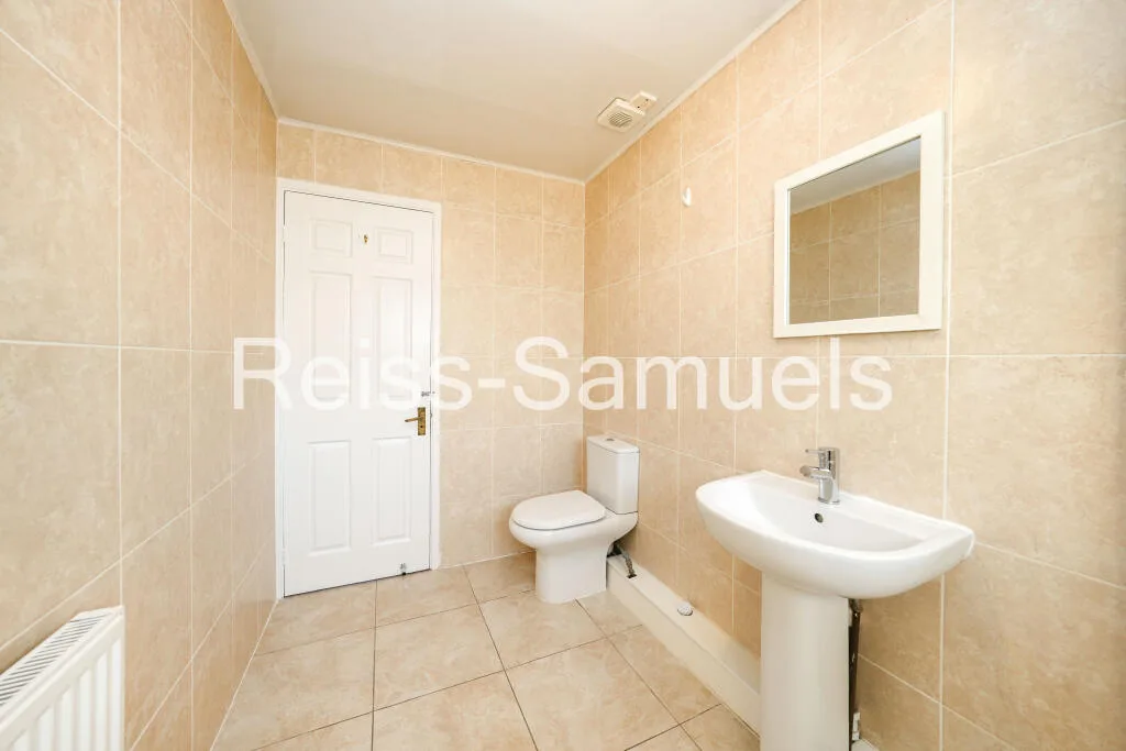 5 bedroom town house for rent