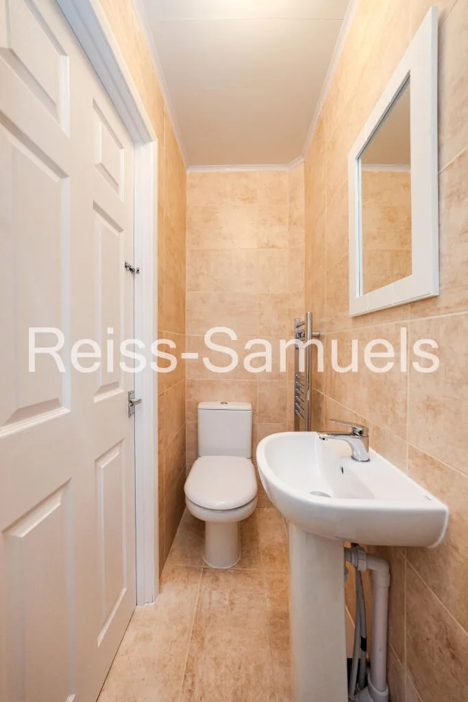 5 bedroom town house for rent