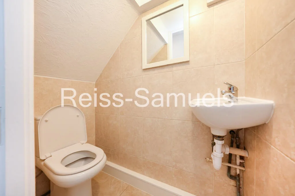 5 bedroom town house for rent
