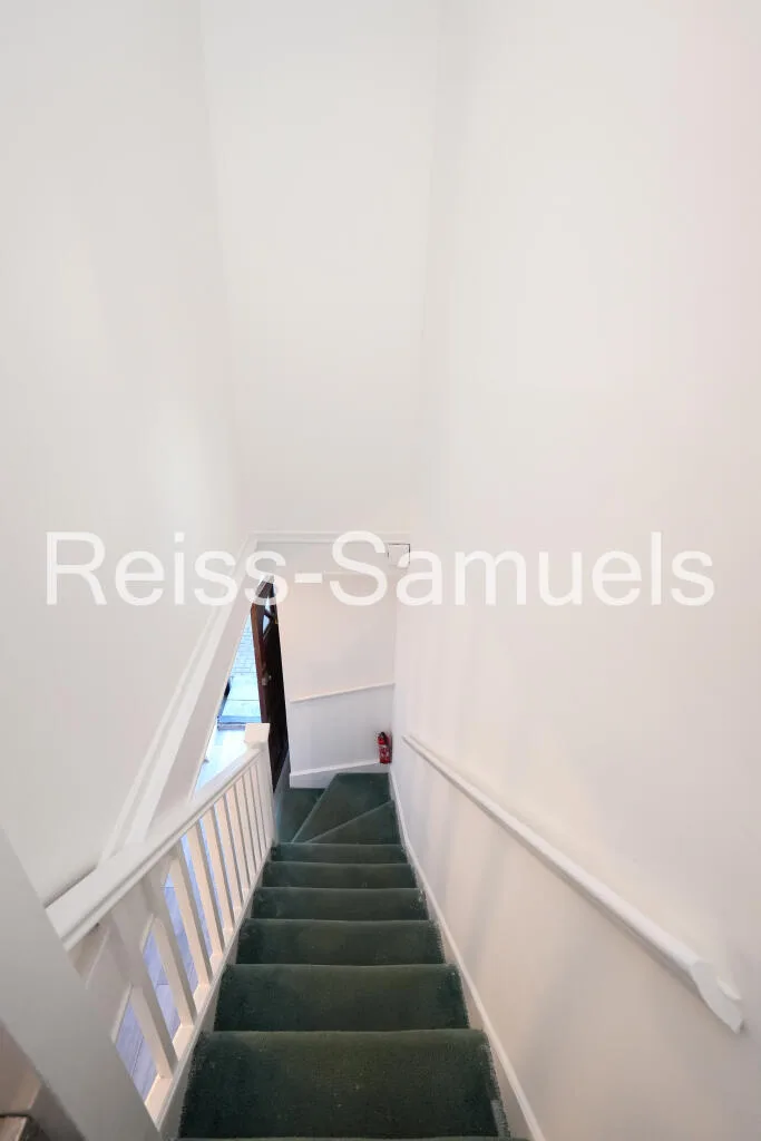5 bedroom town house for rent