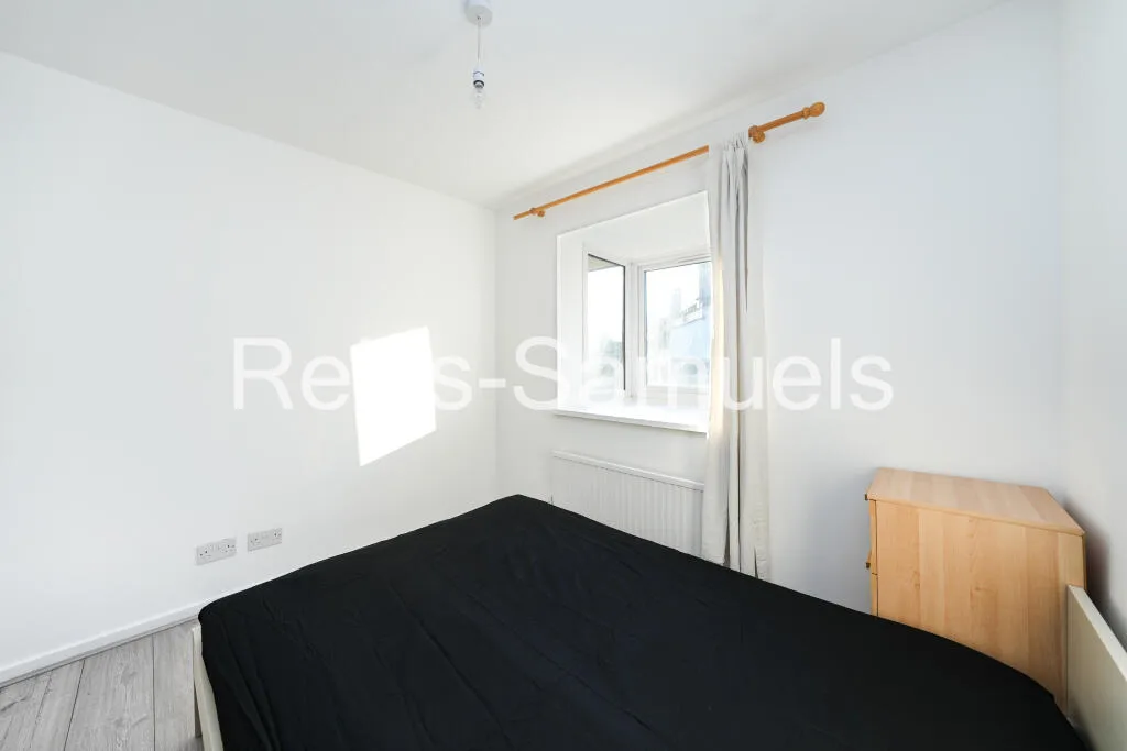 5 bedroom town house for rent