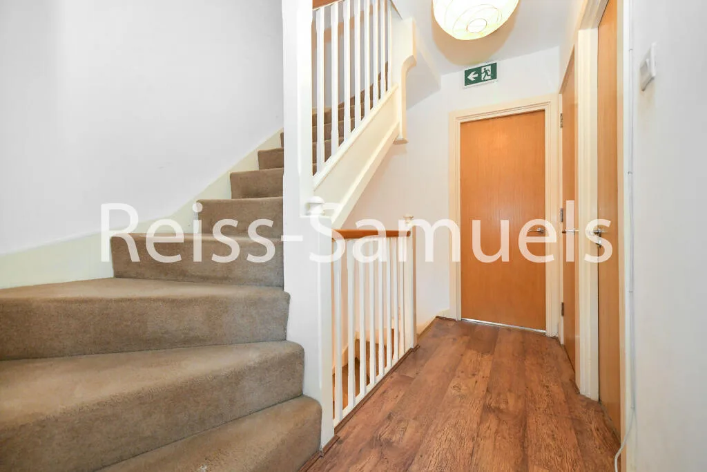 5 bedroom terraced house for rent
