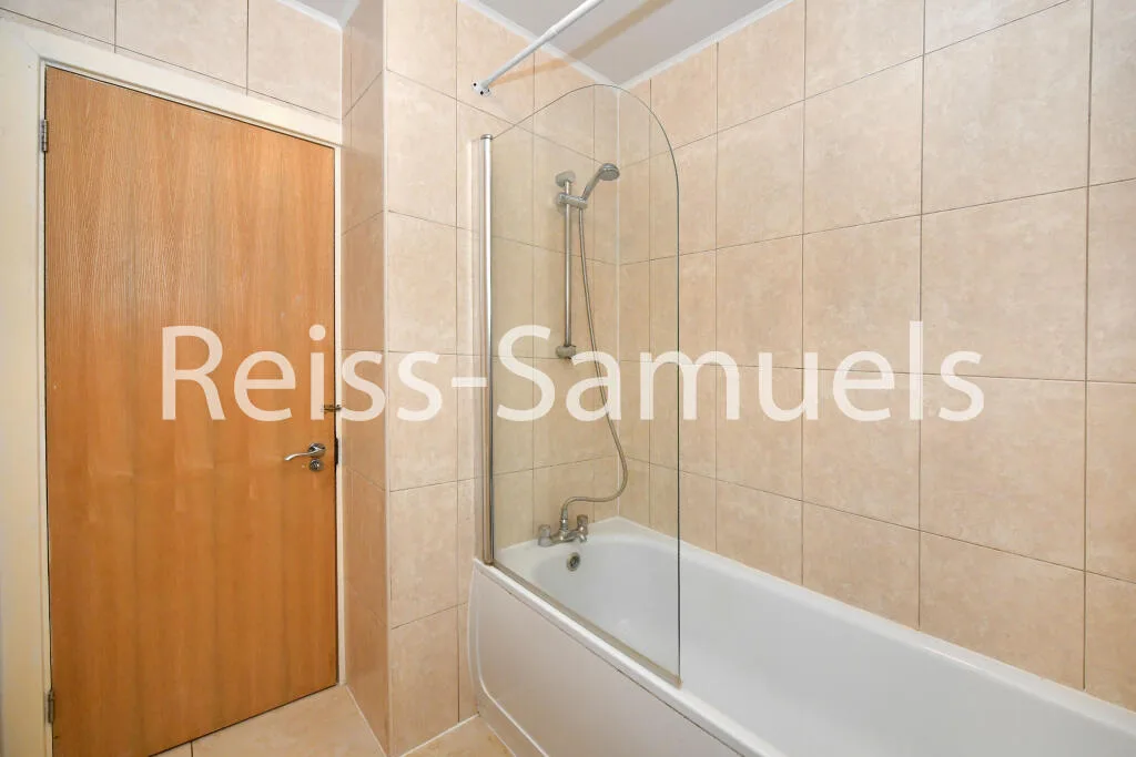 5 bedroom terraced house for rent