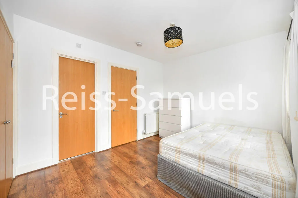 5 bedroom terraced house for rent