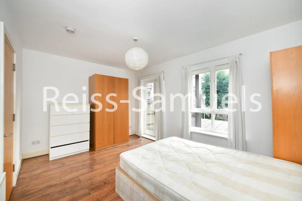 5 bedroom terraced house for rent