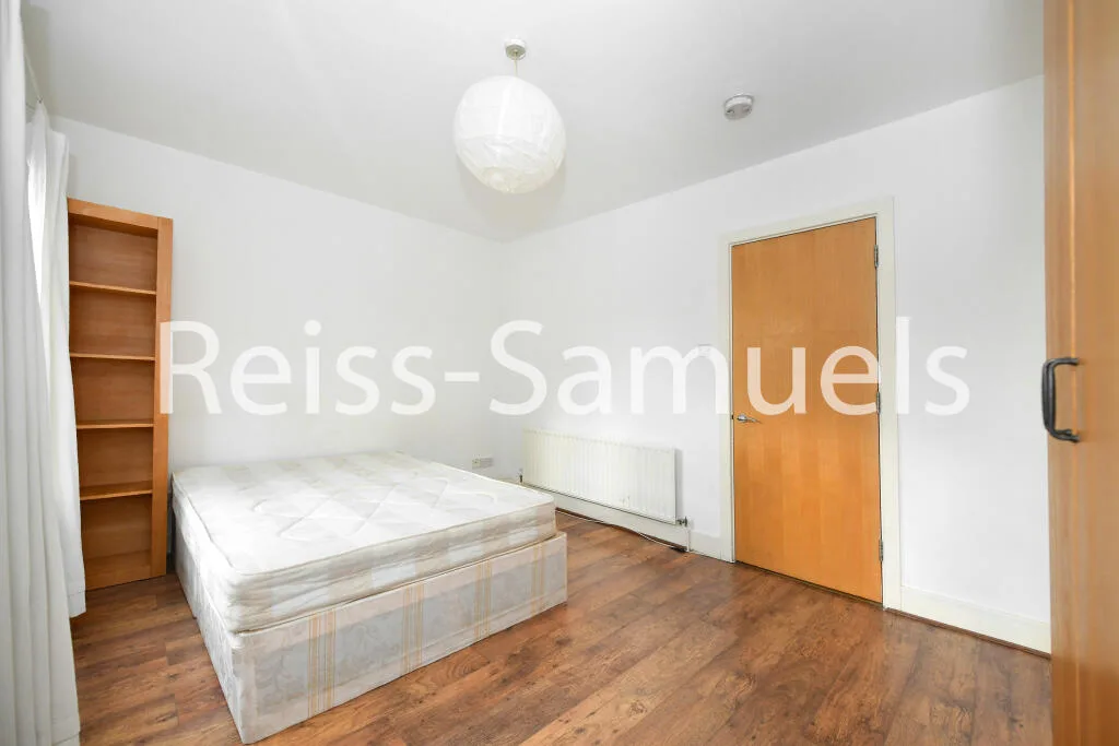 5 bedroom terraced house for rent