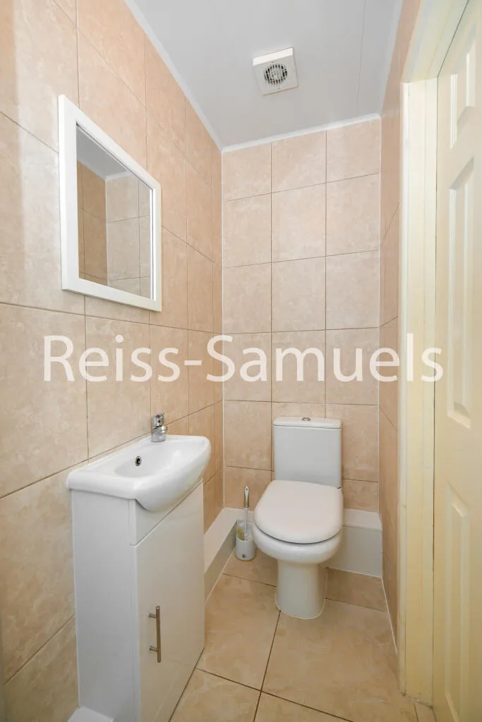5 bedroom terraced house for rent