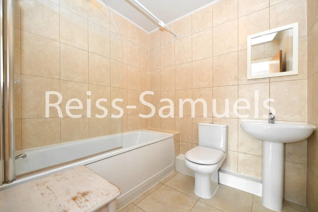 5 bedroom terraced house for rent