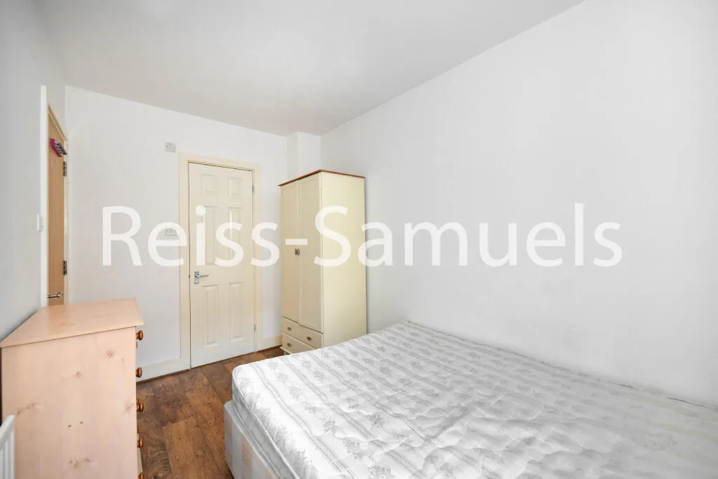 5 bedroom terraced house for rent
