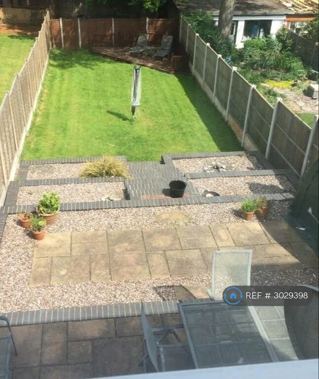 2 bedroom semi-detached house for rent