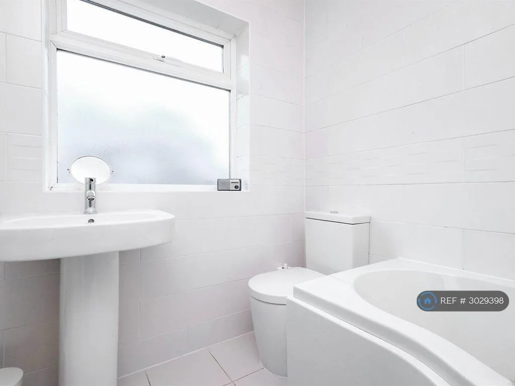 2 bedroom semi-detached house for rent