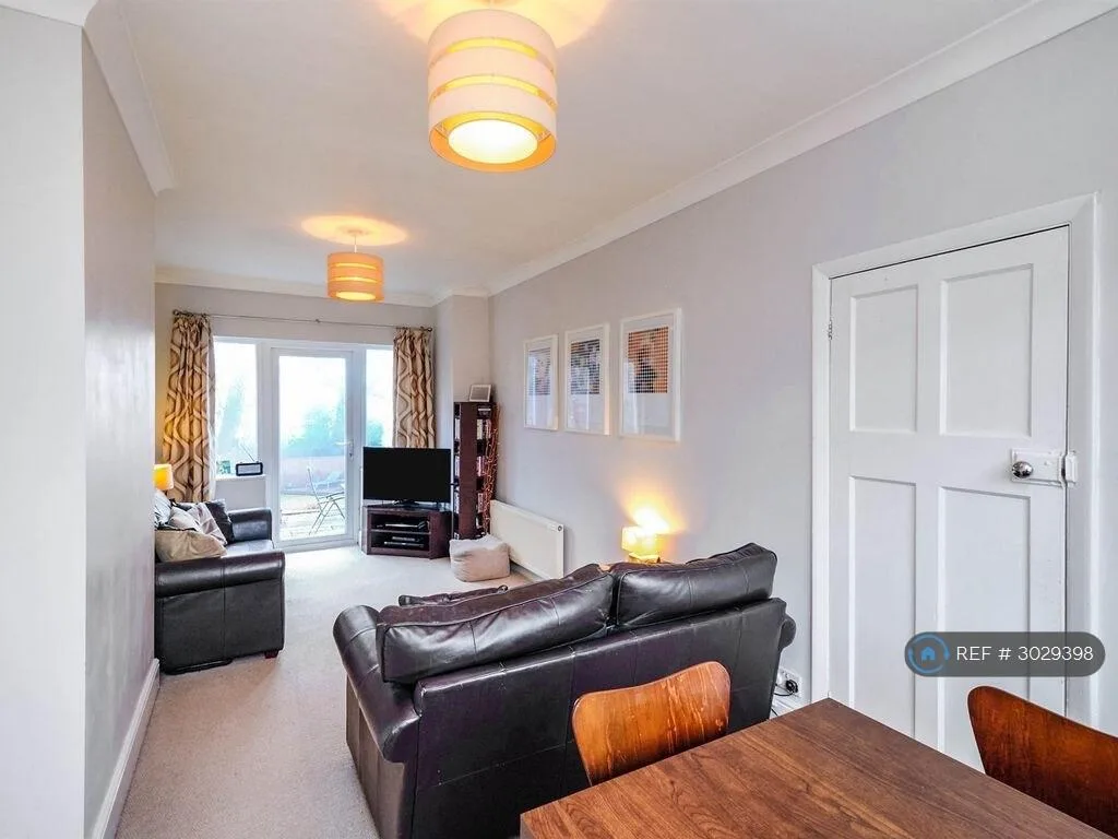 2 bedroom semi-detached house for rent