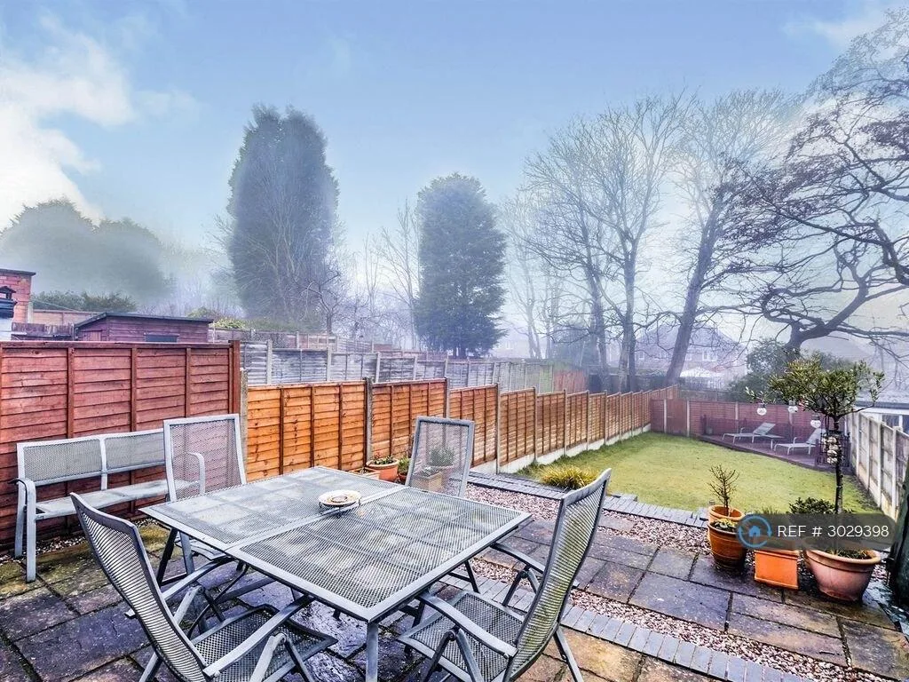 2 bedroom semi-detached house for rent