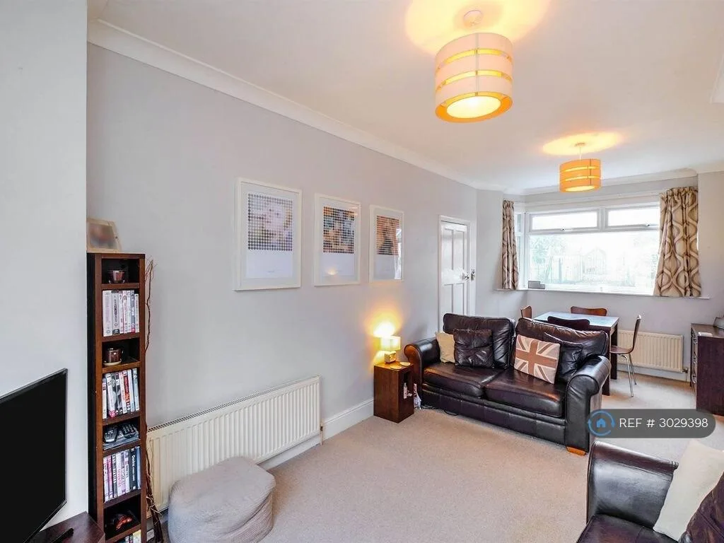 2 bedroom semi-detached house for rent