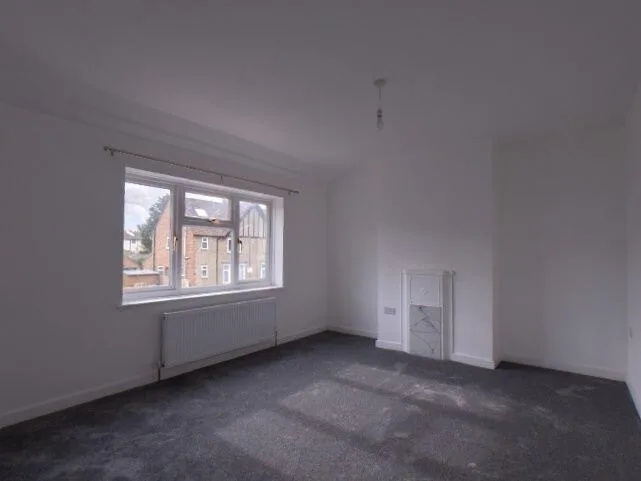 4 bedroom semi-detached house for rent