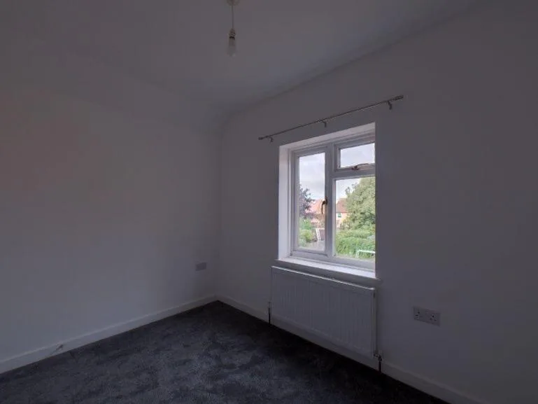 4 bedroom semi-detached house for rent