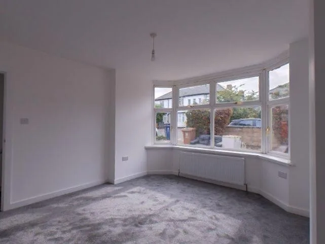 4 bedroom semi-detached house for rent