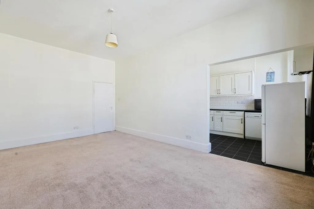 2 bedroom house for rent