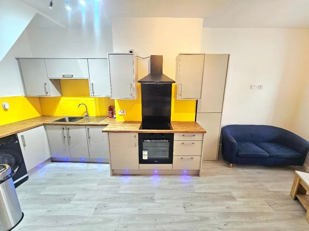 4 bedroom flat for rent