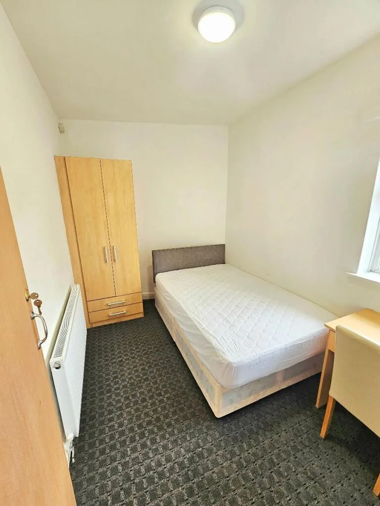 4 bedroom flat for rent