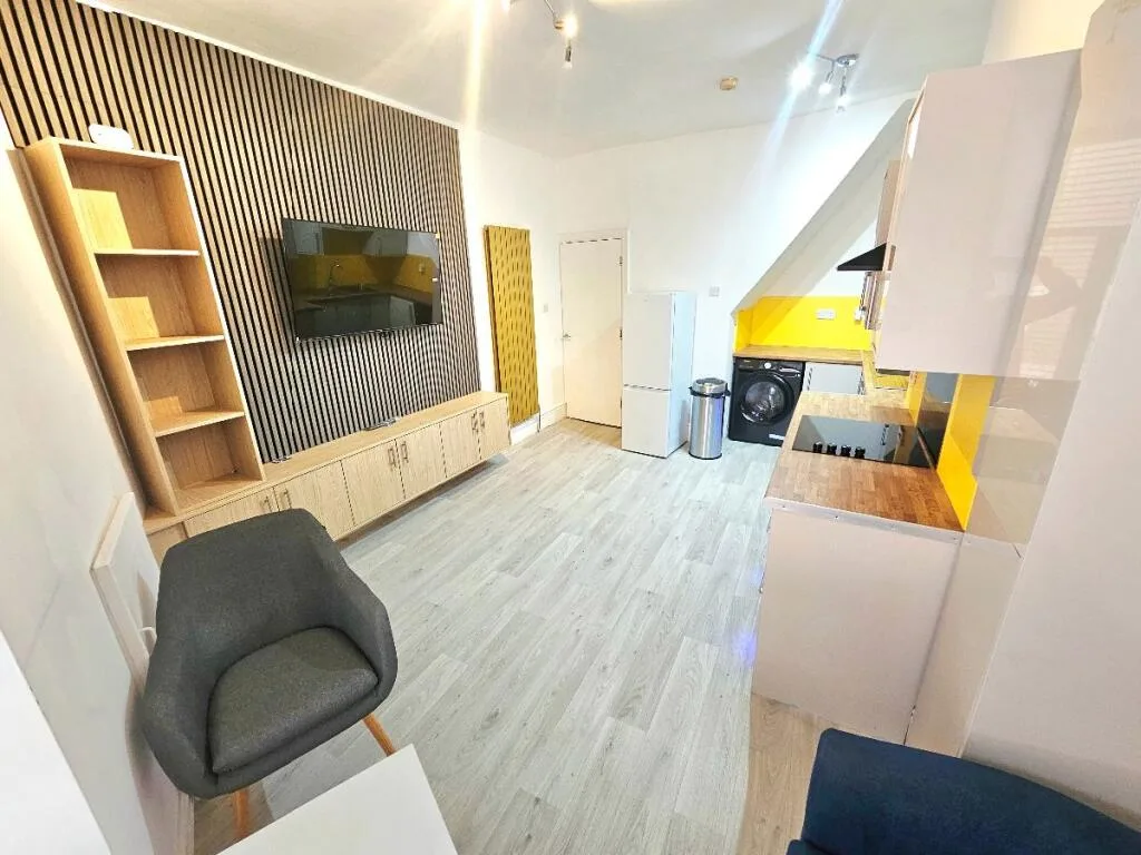4 bedroom flat for rent