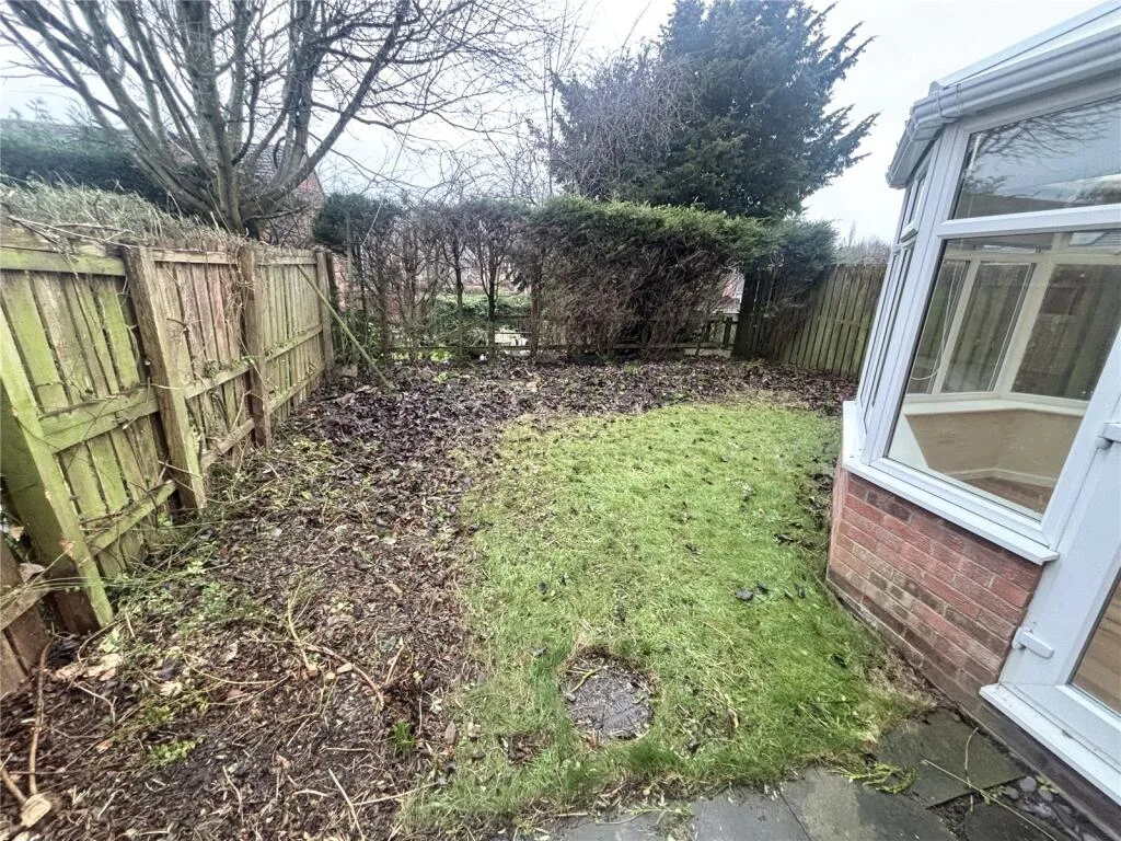 2 bedroom semi-detached house for rent