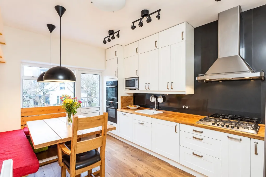 4 bedroom flat for rent
