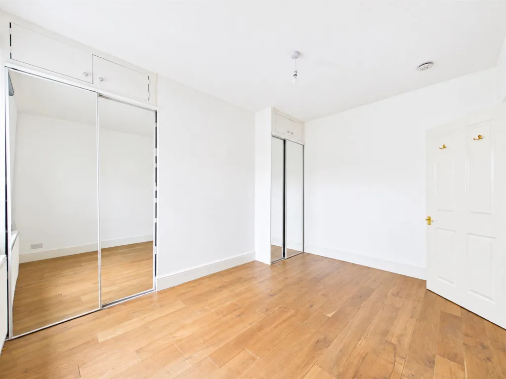 4 bedroom flat for rent