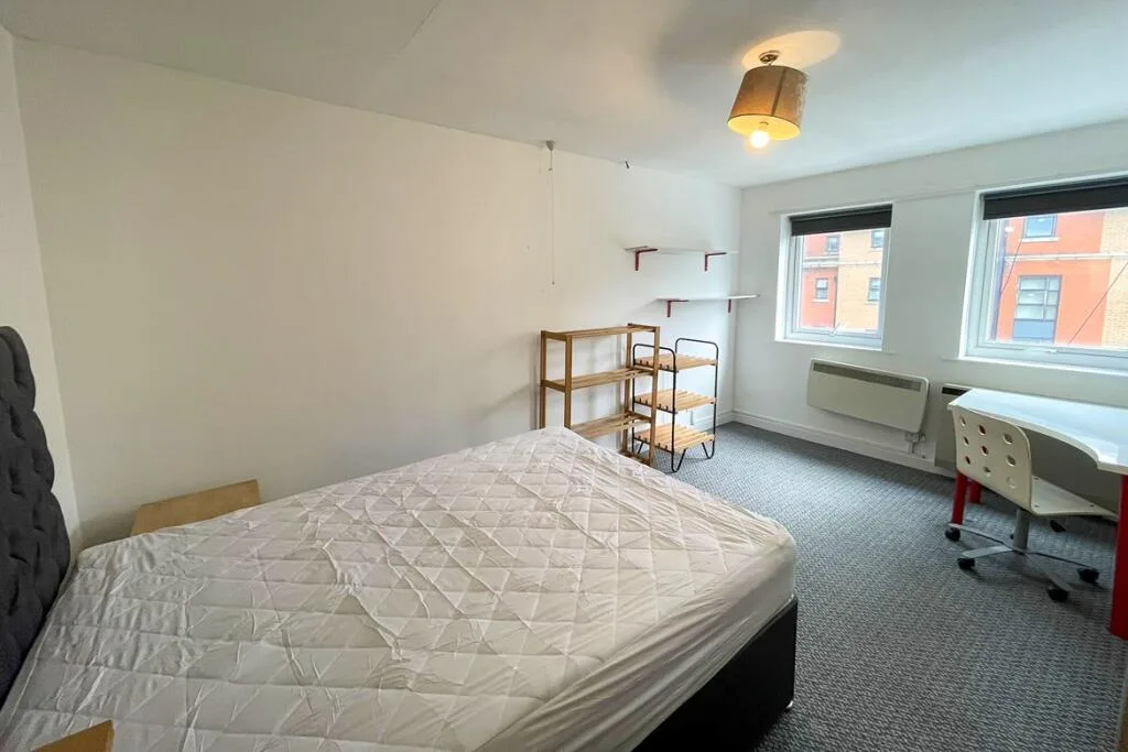 4 bedroom flat for rent