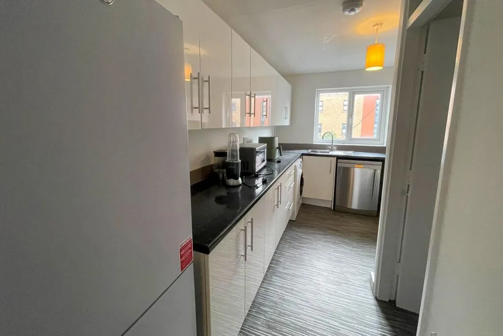 4 bedroom flat for rent