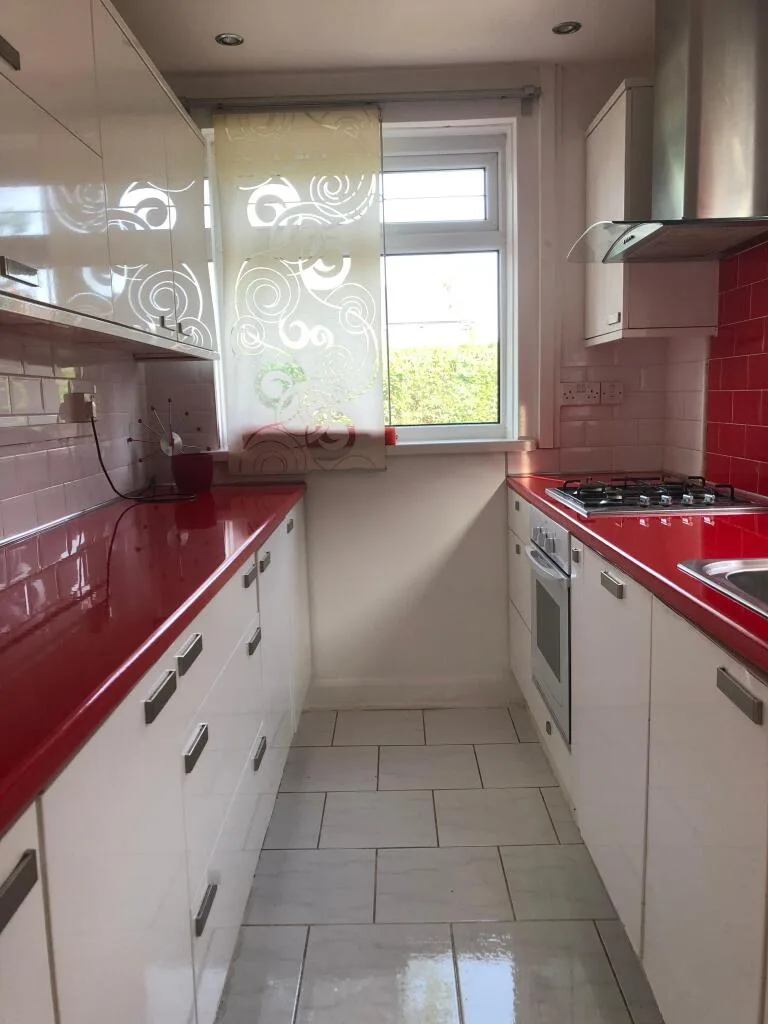 3 bedroom semi-detached house for rent