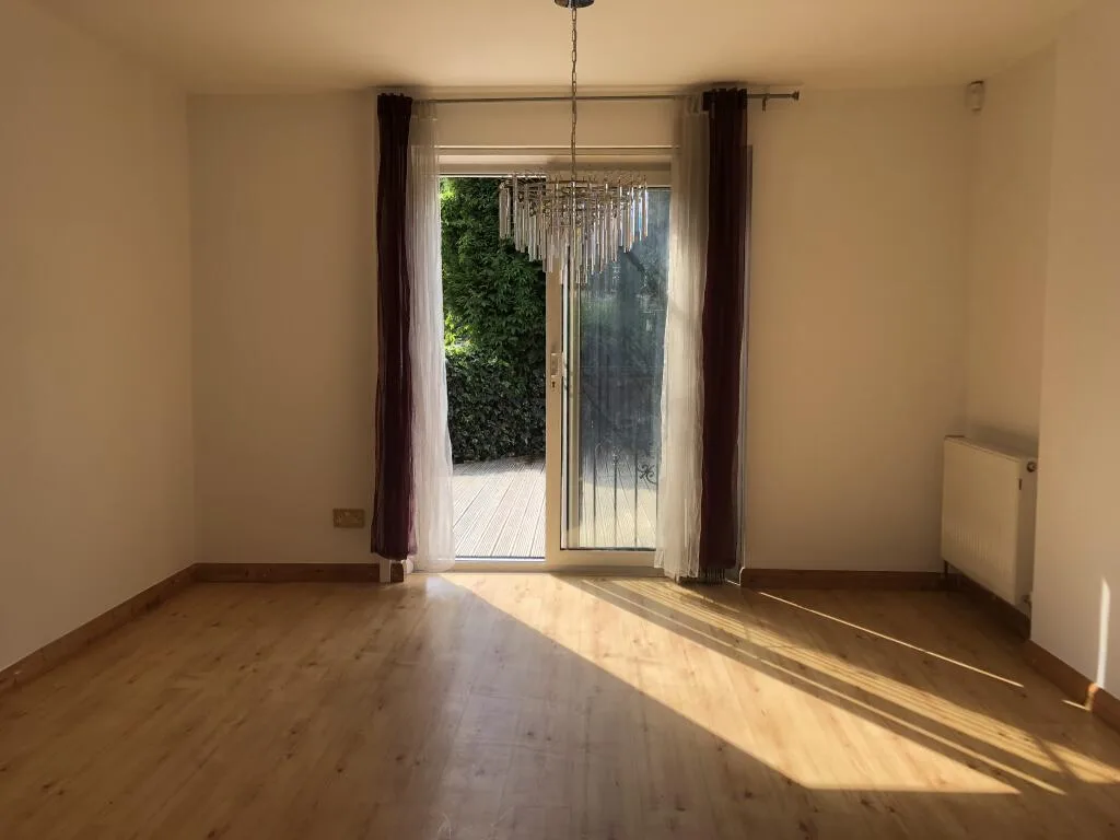 3 bedroom semi-detached house for rent