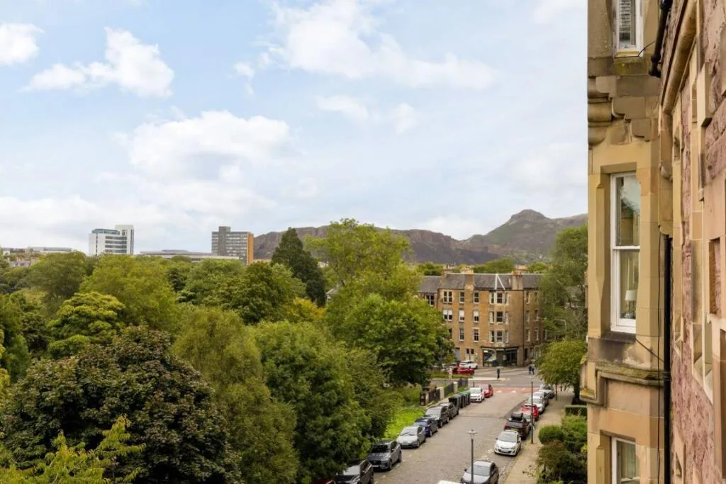 3 bedroom flat for rent