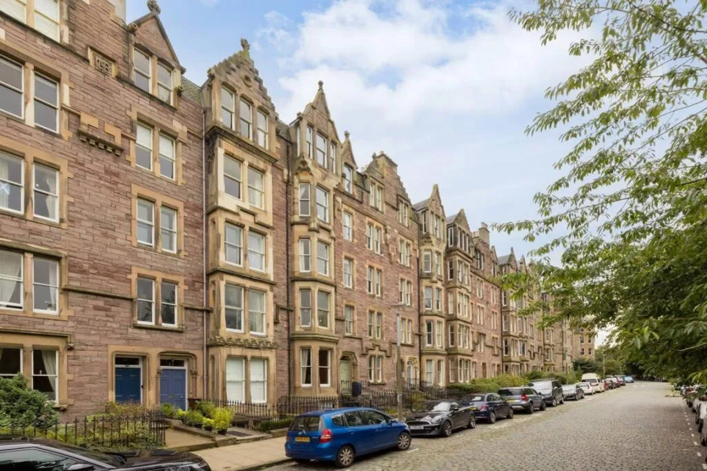 3 bedroom flat for rent