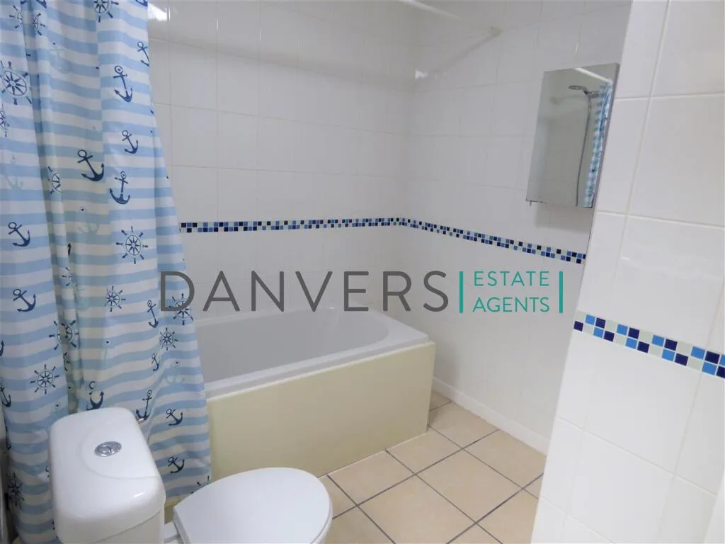 4 bedroom terraced house for rent